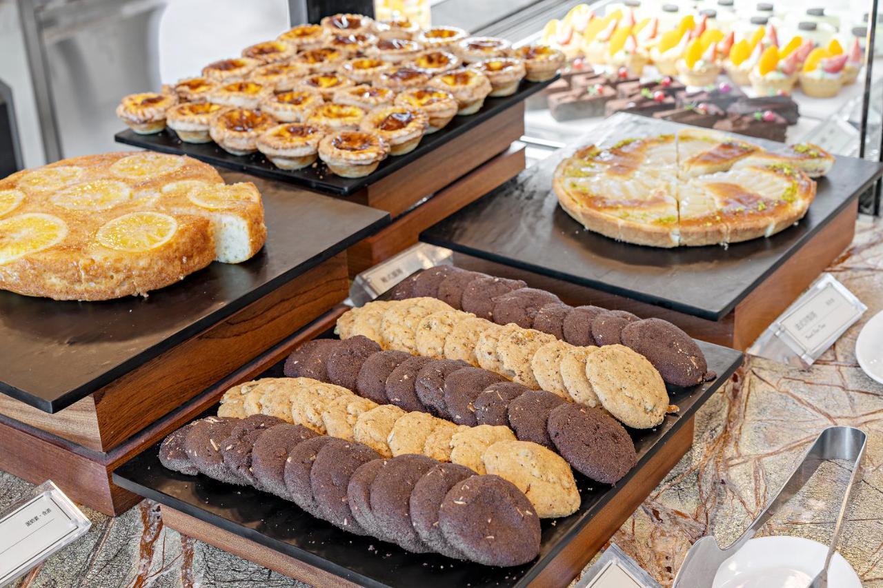 ホアリェン ファーグローリー ホテル Yanliau エクステリア 写真 A selection of pastries